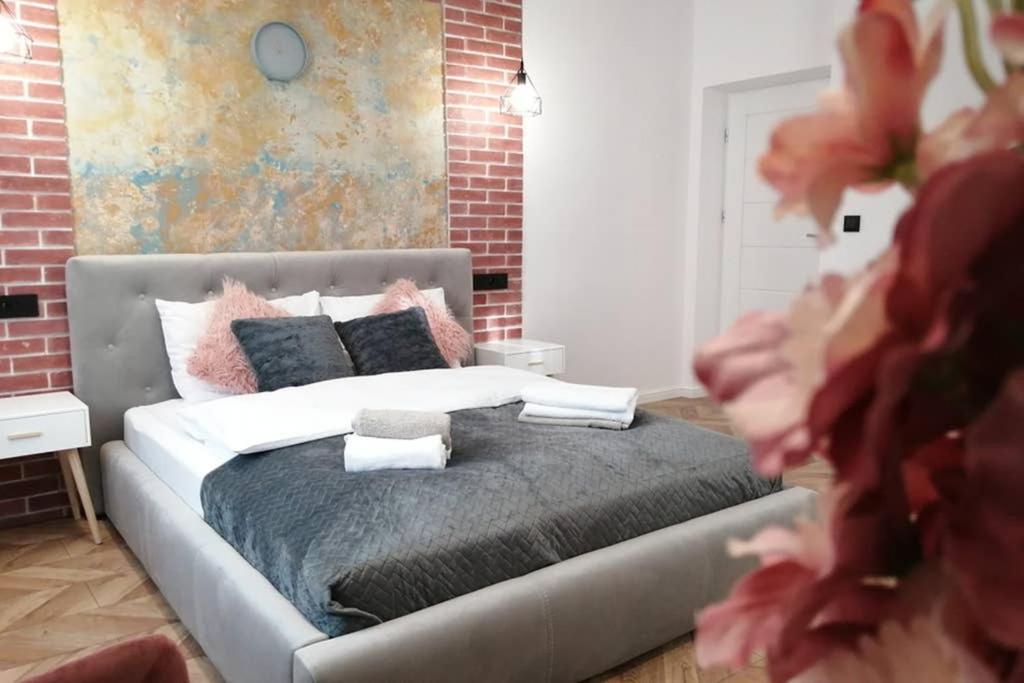 Apartament Lucy - Scisle Centrum Czestochowy Częstochowa Екстериор снимка